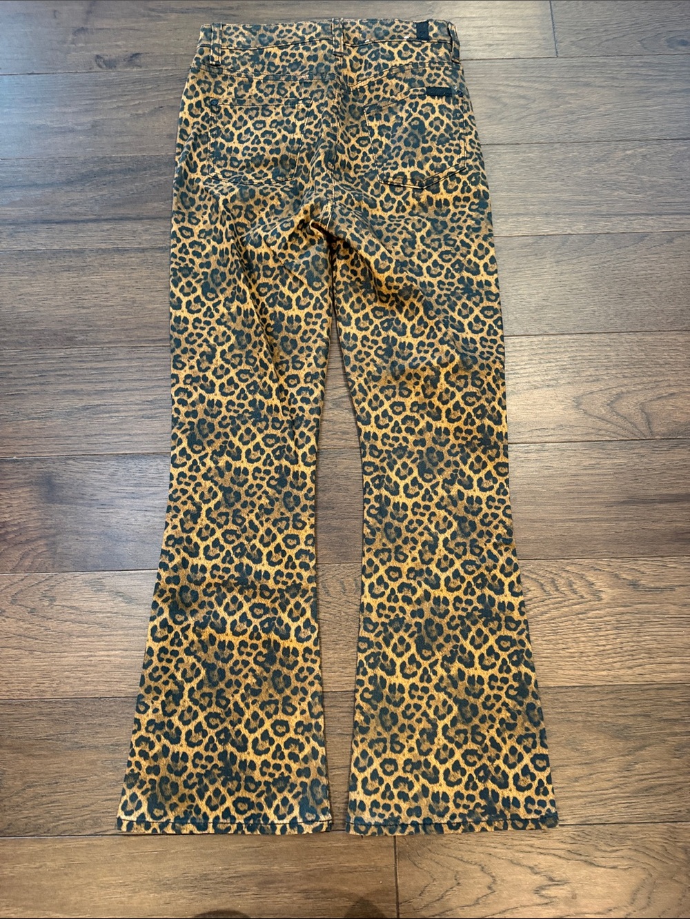 7 For All Mankind Leopard Print Flared Jeans Size 26 - C61-028 - Picture 7 of 8